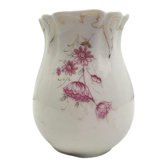 Vintage Porcelain Floral Vase  4” Tall, Scalloped Rim, Gold Trim, Elegant Design - Picture 1 of 8